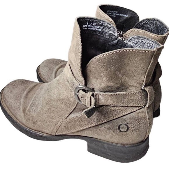 Women's size 8 Born Maidread Grey
Suede Booties Ankle Boot - Picture 3 of 6